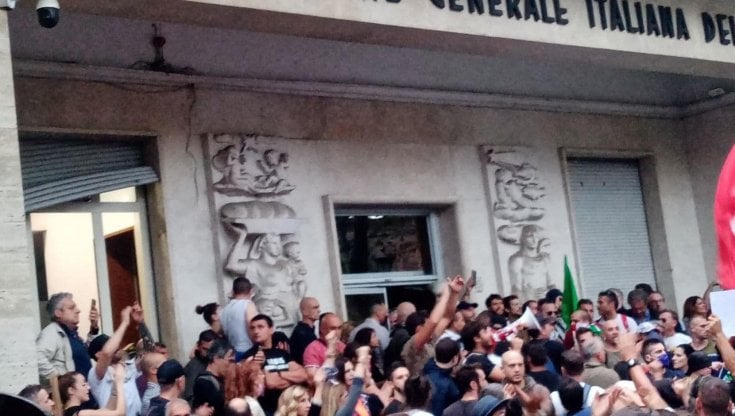 Perché i No Green Pass colpiscono il sindacato