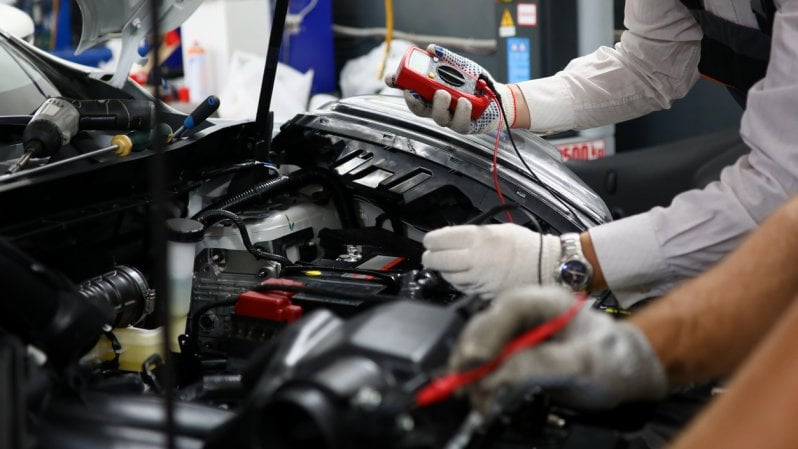 La tempesta perfetta sui microchip <br />che sta rallentando la produzione delle auto