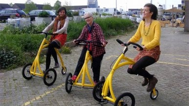 Una "walking bike" per persone con problemi di mobilit&agrave;