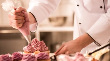 "Cotti in fragranza", riprendere in mano la vita con dolcezza