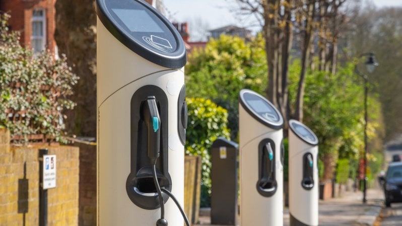 Colonnine, &egrave; possibile installare il numero previsto risparmiando 250 milioni di euro