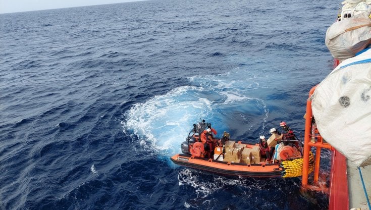 Migranti, a Crotone sbarcano 180 persone