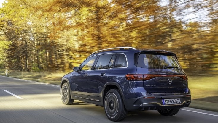 Mercedes EQB, arriva il Suv elettrico per famiglie. Protagonista la guida “previdente”