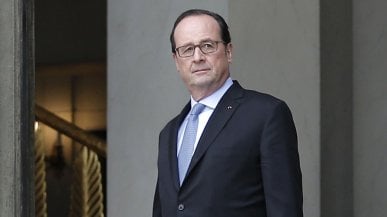 Hollande, il presidente imbarazzato