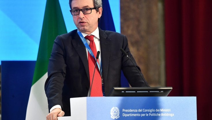 Il ministro del Lavoro Andrea Orlando, alla VI Conferenza nazionale sulle Dipendenze, Genova