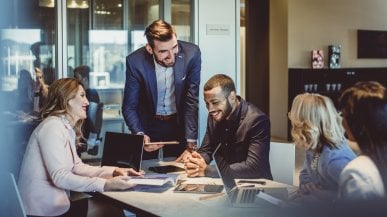 Saper influenzare i colleghi: alcuni lavoratori favoriscono l'innovazione organizzativa