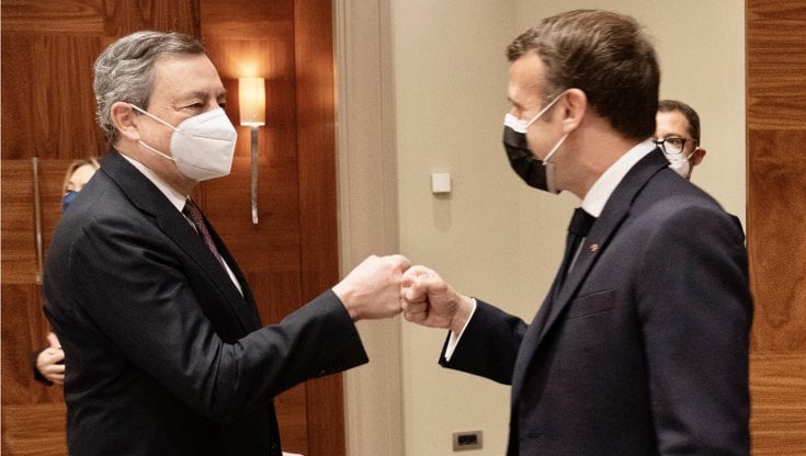 Il premier Mario Draghi e il presidente francese Emmanuel Macron