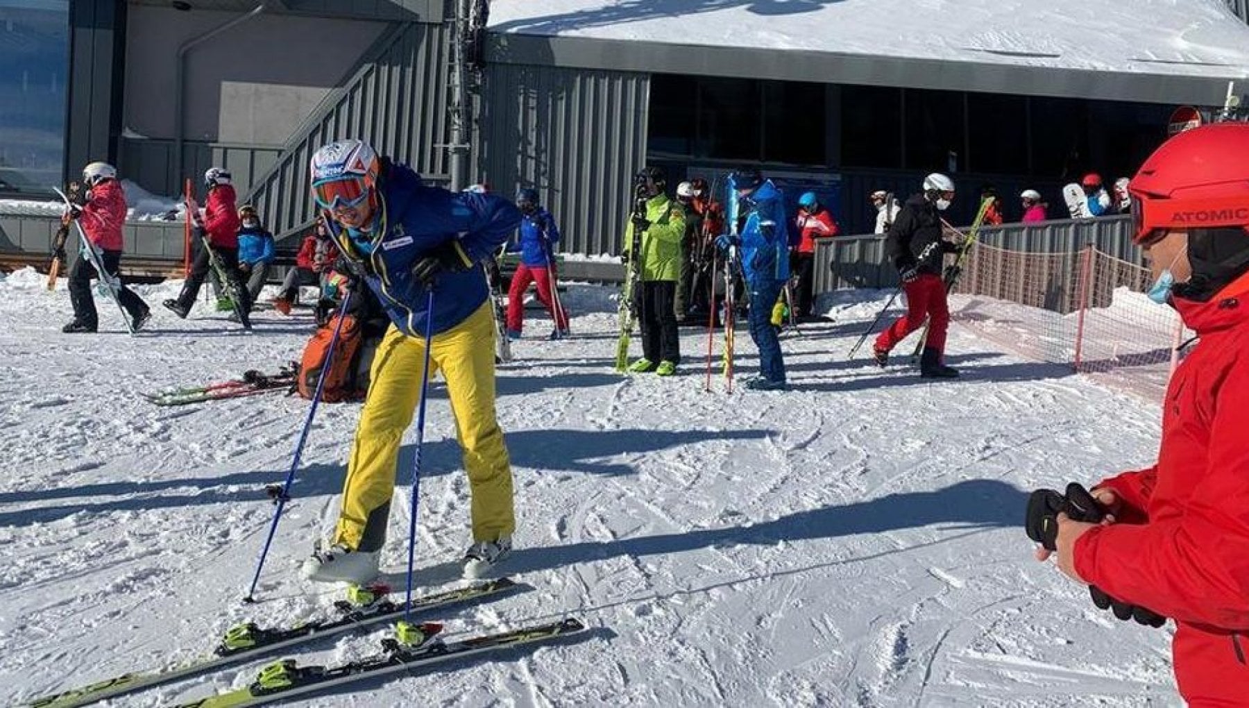 Sci, da gennaio si cambia: assicurazione obbligatoria per tutti e casco per  i minorenni - la Repubblica