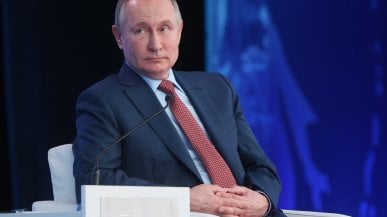 Russi al bivio: con l'Occidente o con la Cina