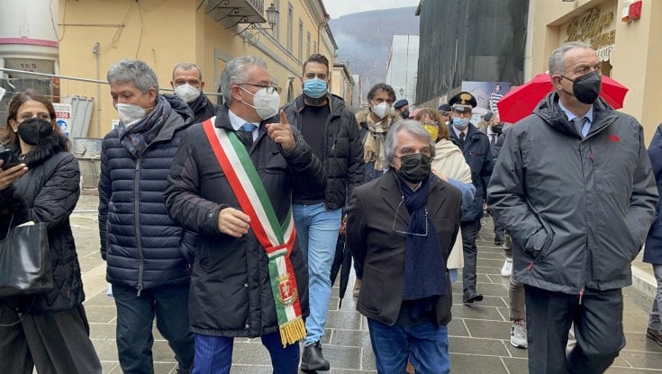 Il ministro per la pubblica amministrazione Renato Brunetta a Norcia accompagnato dal sindaco di Norcia Nicola Alemanno e dal commissario straordinario alla ricostruzione post sisma Giovanni Legnini