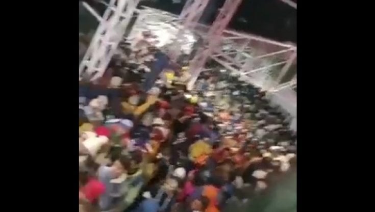 India, calca in un tempio indù con migliaia di fedeli: almeno 12 morti e feriti