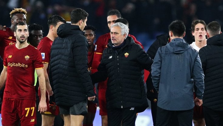 Covid, due giocatori contagiati nella Roma, uno nella Fiorentina. In Serie A sono oltre 40 gli attualmente positivi