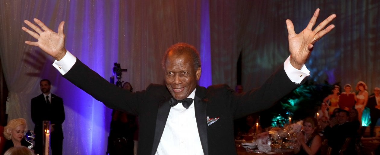 È morto Sidney Poitier, fu il primo attore afroamericano a vincere l'Oscar 
