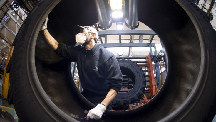 Energia, l'allarme di Confindustria sui prezzi: "Per le imprese un costo da 37 miliardi nel 2022"