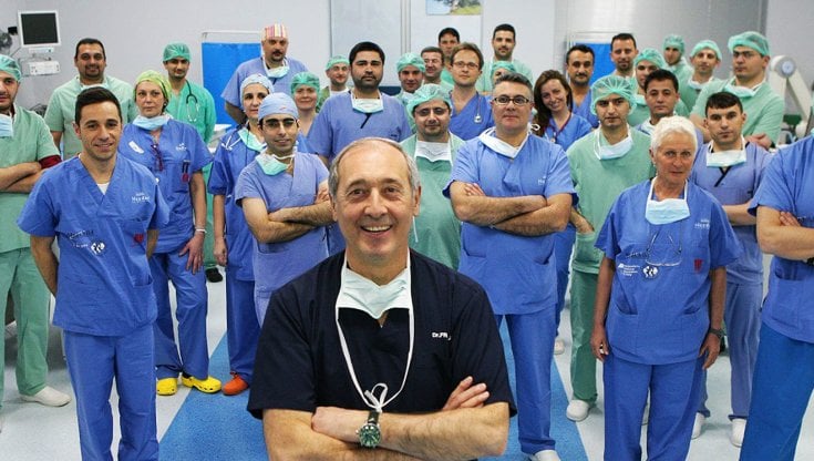 Medici e infermieri volontari dell'associazione "Bambini cardiopatici nel mondo"