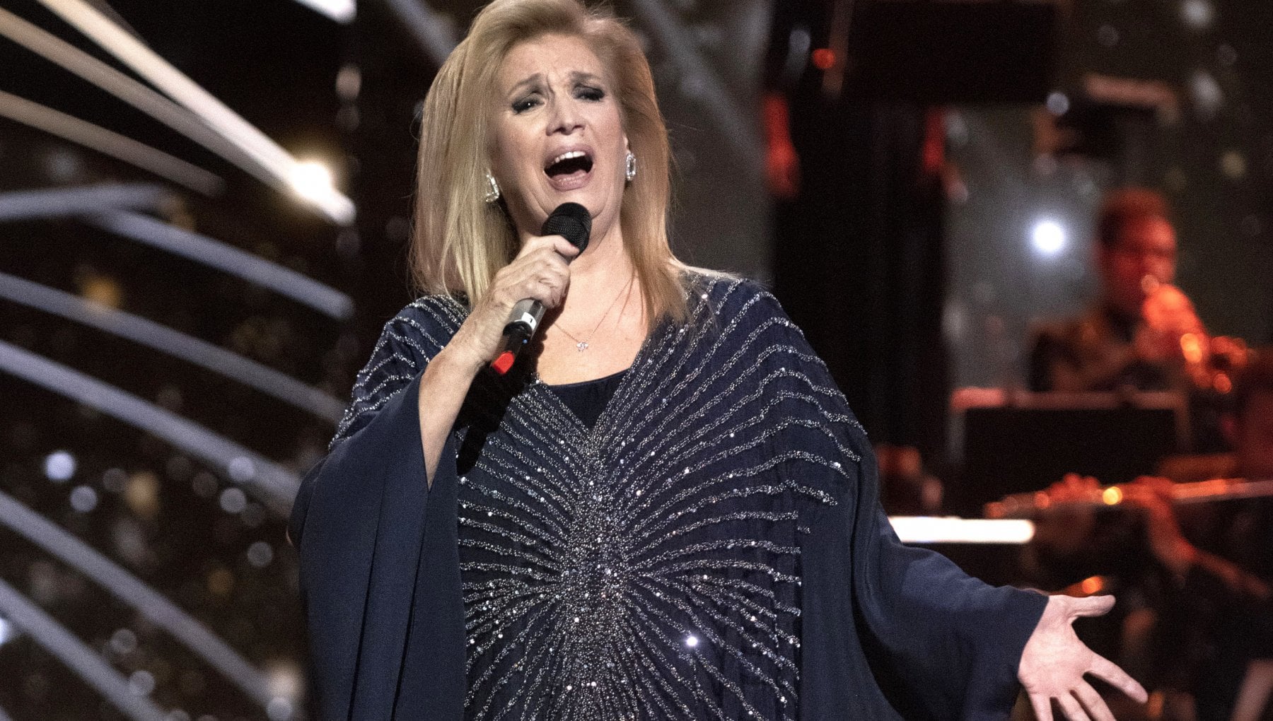 Sanremo 2022, il ritorno di Iva Zanicchi: "Al Festival vorrei cantare in minigonna"