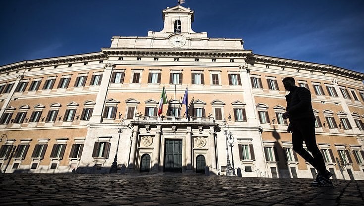 Salvini sul baratro e i voti a Mattarella
