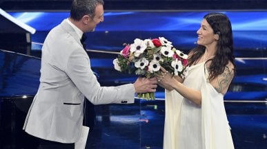 <strong>Classifica</strong> generale provvisoria: Elisa in testa per la sala stampa<br /><a href="https://puntoitalia.online/dossier/spettacoli/sanremo-2022/2022/02/03/news/classifica_seconda_serata_sanremo_2022-336183023/" class="Articolo">Classifica seconda serata</a>