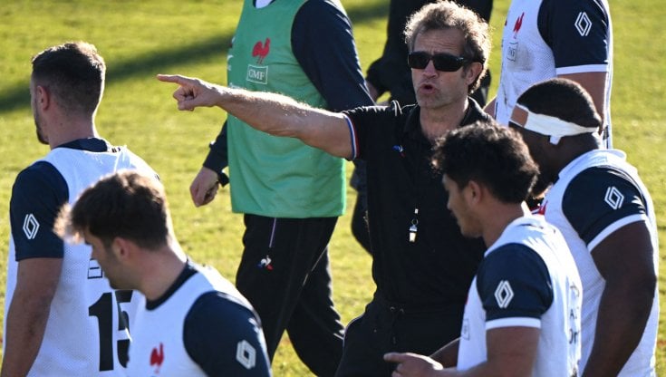 Il ct della Francia Fabien Galthie durante un allenamento