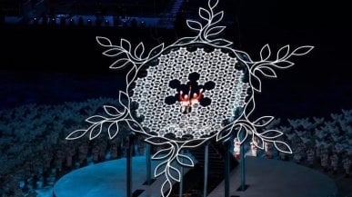 Un'atleta uigura per accendere la torcia: la scelta politica di Xi