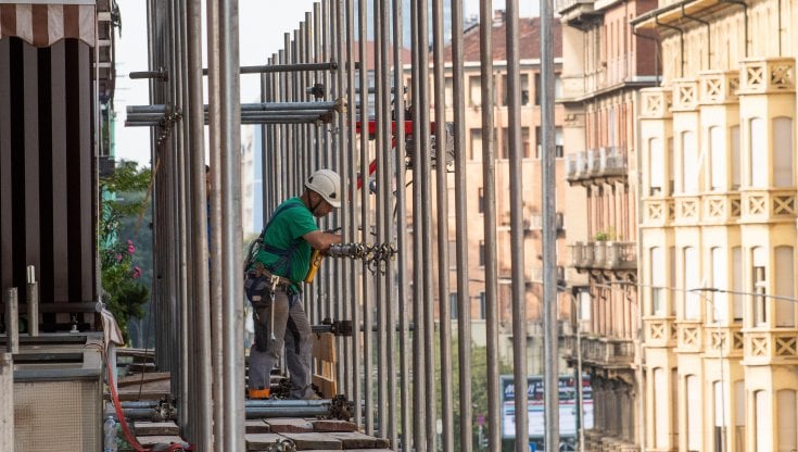 Soldi anticipati, cantiere bloccato: le proteste dei cittadini sul Superbonus congelato. Ecco i casi e le strategie per rimediare
