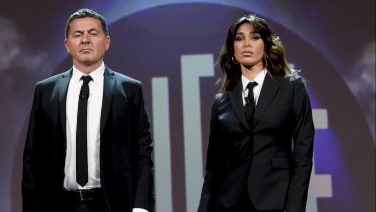 Belén tra amore e lavoro, cena con Stefano De Martino e la conduzione delle Iene