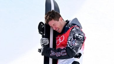 Snowboard Halfpipe, il mito White cade e scoppia in lacrime. Oro per Hirano