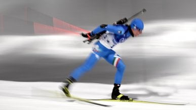 Hofer &egrave; perfetto al tiro, ma non basta: quarto nell'inseguimento di biathlon