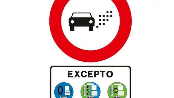 In Spagna spunta il segnale di divieto per le auto inquinanti
