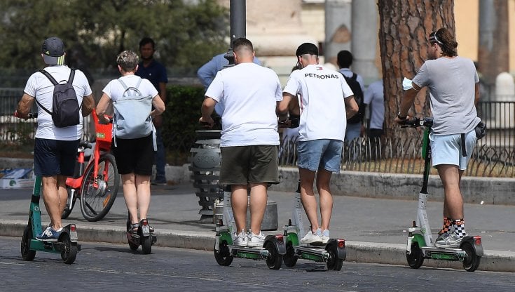Monopattini solo su ciclabili fuori dai centri abitati