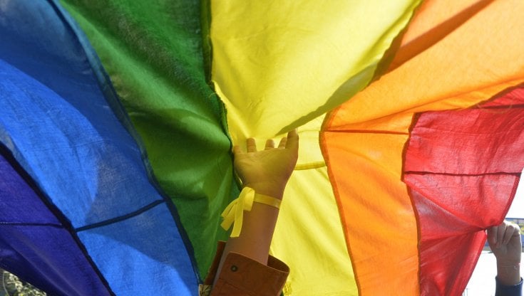 America arcobaleno: il 7% degli americani adulti si definisce Lgbtq+, il doppio rispetto a 10 anni fa 