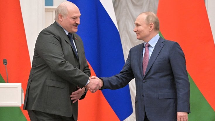 “La crisi nel Donbass peggiora”. E Putin si presenta  alle esercitazioni dei missili nucleari