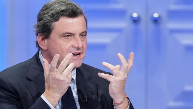 Calenda apre il congresso di Azione: "Noi mai con populisti e sovranisti"