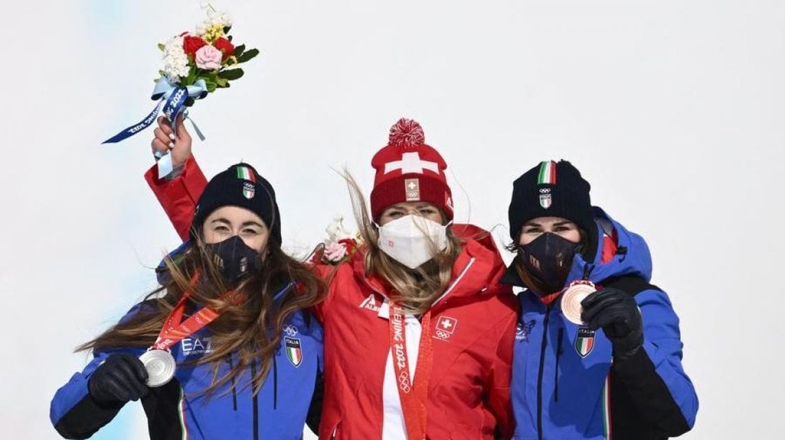 Il podio della discesa libera: Sofia Goggia e Nadia Delago con Corinne Suter