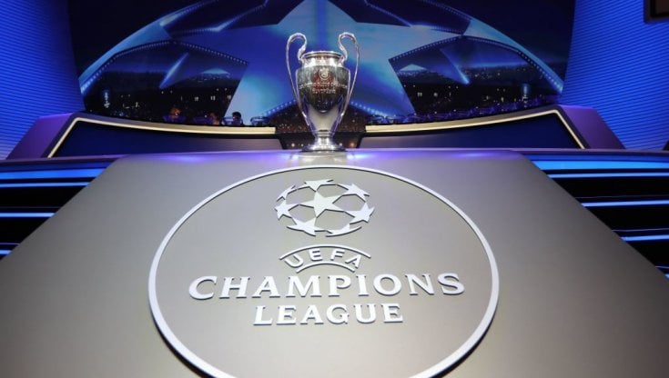 Champions League, l'Uefa sposta la finale da San Pietroburgo a Parigi