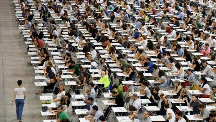 Scuola, pasticcio al concorso della scuola primaria: un errore nei test potrebbe far saltare tutto. In arrivo una pioggia di ricorsi