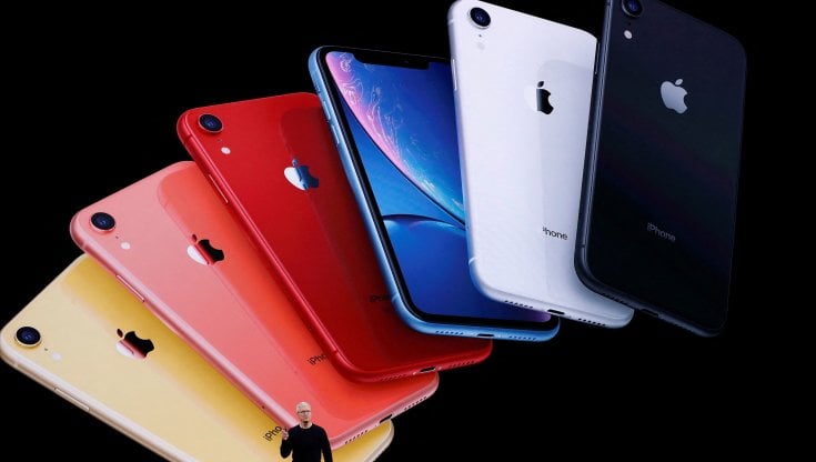 Scontro tra colossi: il fondo sovrano norvegese contro il maxi stipendio di Tim Cook in Apple
