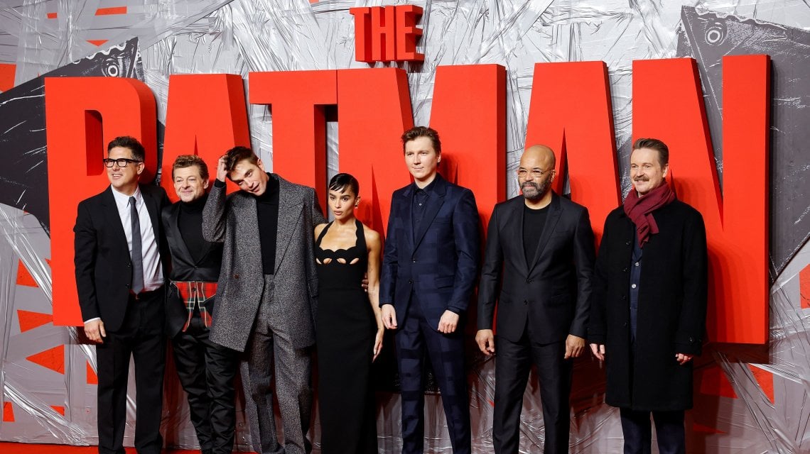 The Batman, da sinistra: il produttore Dylan Clark, gli attori Andy Serkis, Robert Pattinson, Zoe Kravitz, Paul Dano, Jeffrey Wright il regista Matt Reeves