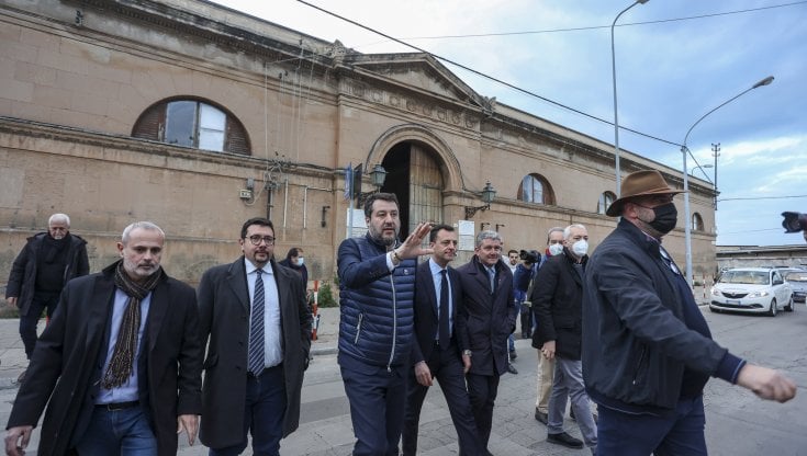 Matteo Salvini in visita al cimitero di Rotoli a Palermo