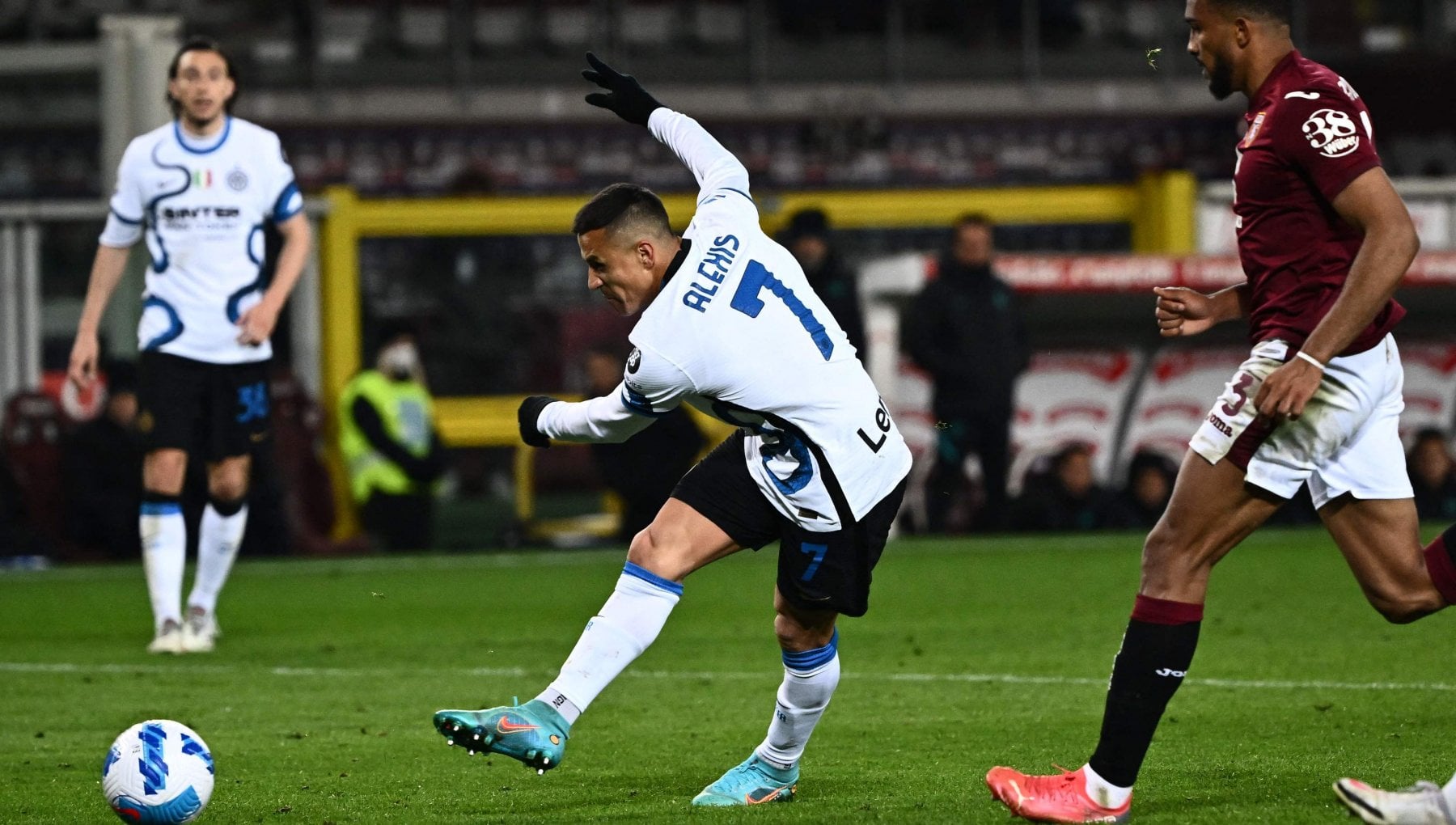 Torino Inter 1 1 Sanchez Risponde In Extremis A Bremer Tra Le 