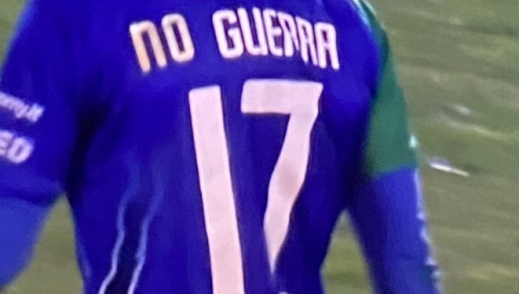 La maglia "modificata" di Simone Guerra