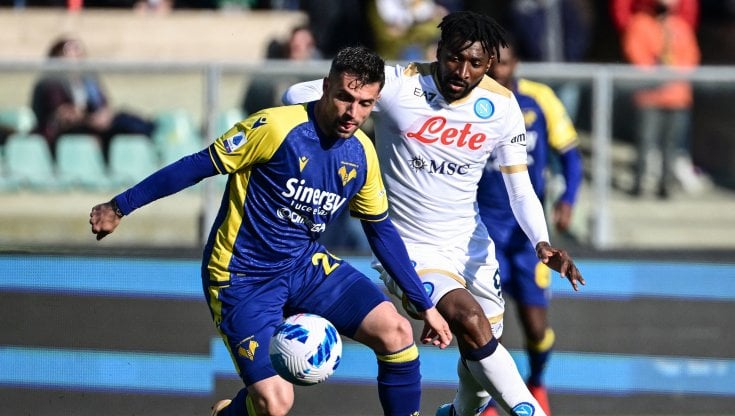 Anguissa in azione contro il Verona