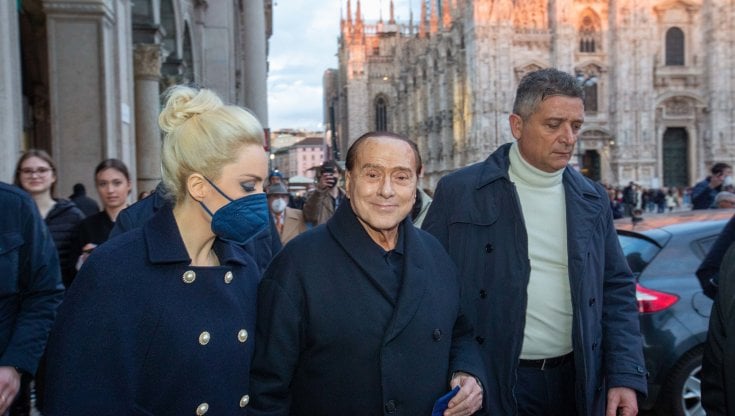 Le finte nozze di Berlusconi e Fascina, l'ultimo gioco di prestigio del magico mondo di Silvio