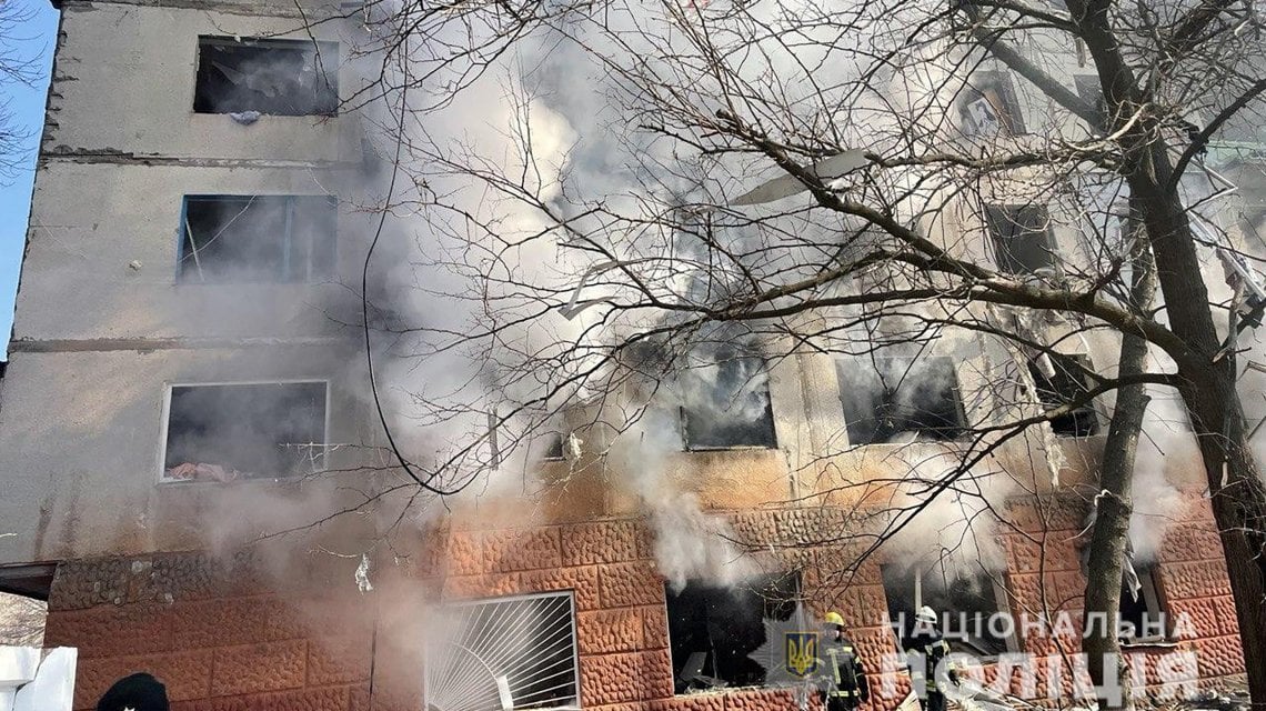 Edificio attaccato da missili russi a Kramatorsk, Oblast' di Donetsk (foto: Polizia nazionale Ucraina)