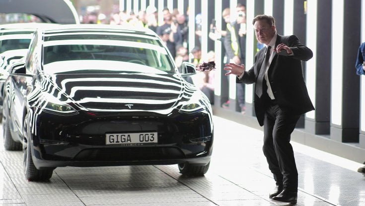 Il balletto di Elon, e Tesla sbarca in Germania