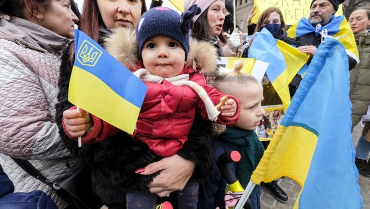 Una manifestazione a Torino per la pace in Ucraina