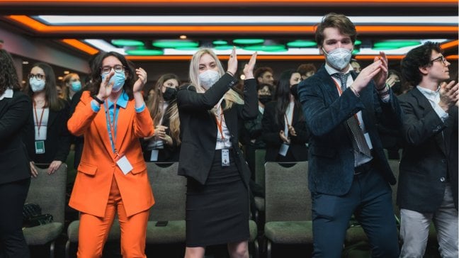 Via a Change the world 2022: standing ovation per De Gregori, poi Shevchenko commuove i ragazzi <a href="https://www.youtube.com/watch?v=2cJ1uCynaEI&amp;list=PLTbRgvYQ6DzOoOGaXXFu2aiYRN9kDpXN0&amp;index=1"><strong>Video</strong></a>