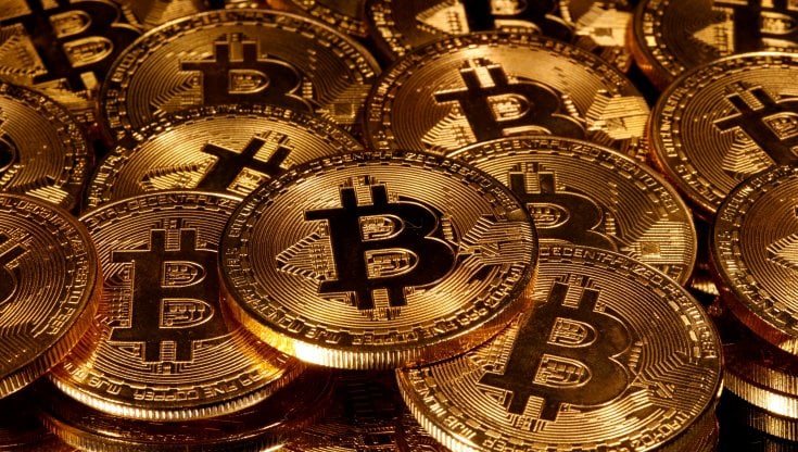 La Russia apre al pagamento in Bitcoin per gas e petrolio dai Paesi amici. La mossa di Mosca in chiave anti-dollaro