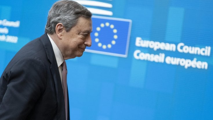 Il premier Mario Draghi nel vertice con gli altri leader Ue a Bruxelles