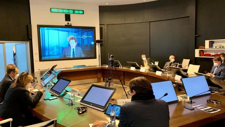 L'incontro a Mirafiori di Elkann e Tavares, presidente e ad di Stellantis, con il presidente del Piemonte Cirio e il sindaco di Torino Lo Russo